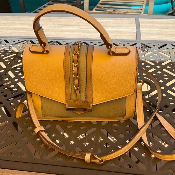 Perfect crossbody purse - Picture 2 of 6